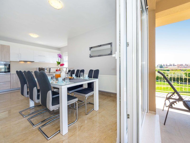 Brkic - Three Bedroom Hotel *